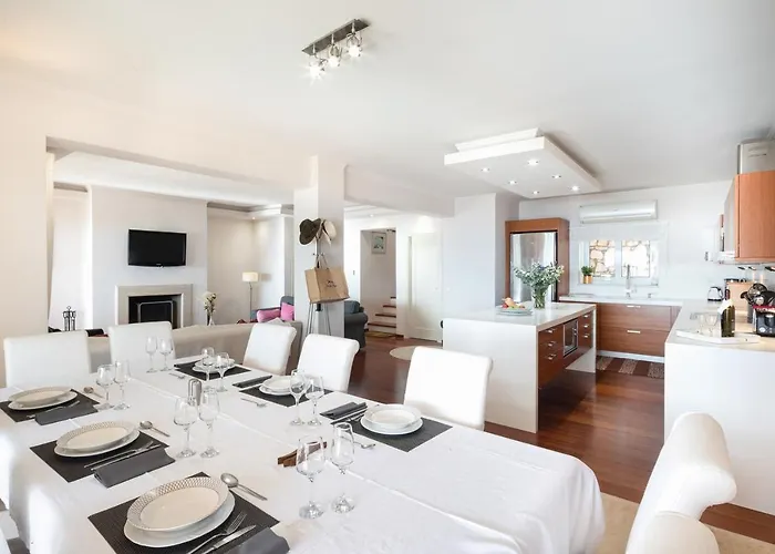 Aphrodite Villa *