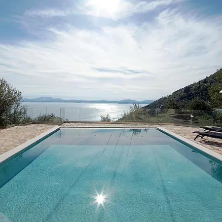 Aphrodite Villa Agní