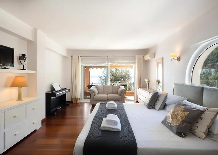 فيلة Aphrodite Agní