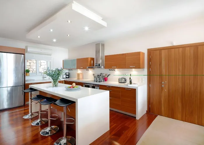 Aphrodite فيلة *