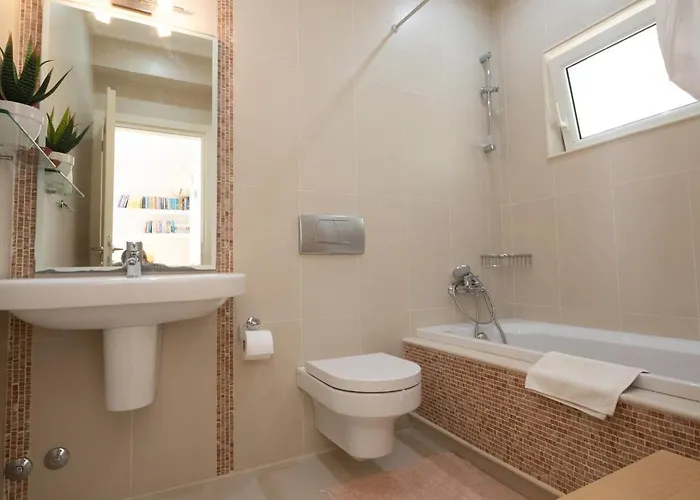 Aphrodite Villa *